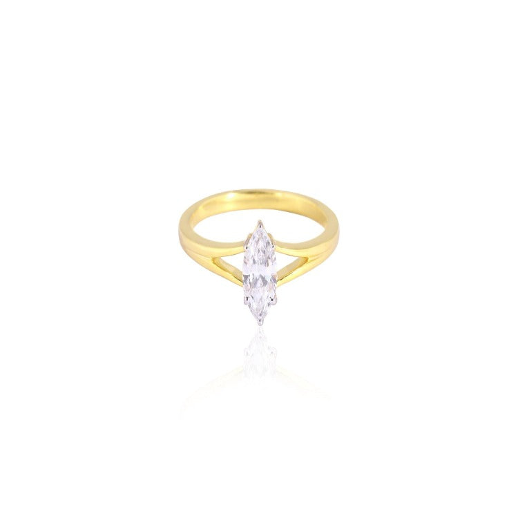 Divergente Marquise Diamond Ring